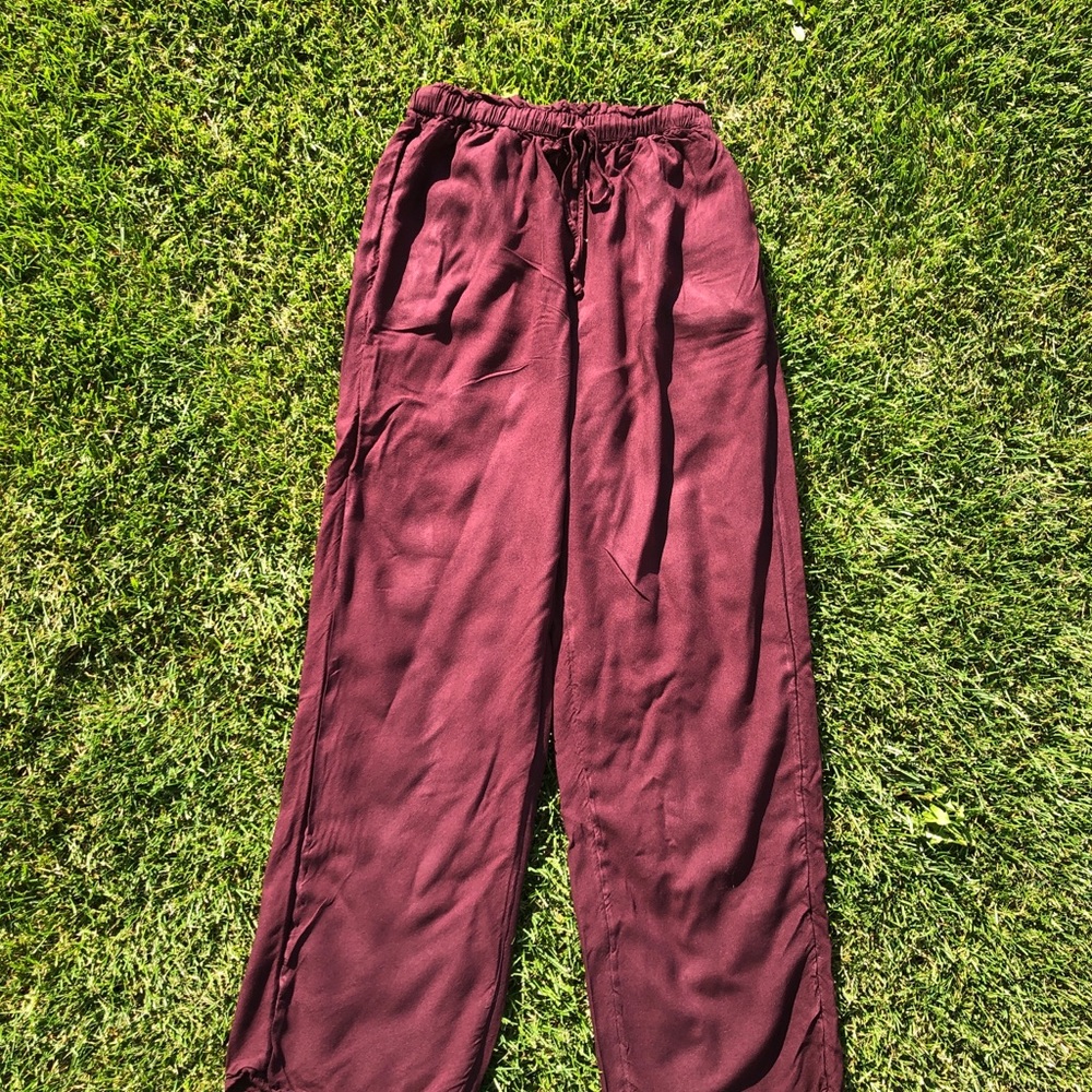 American Eagle Maroon Comfy Fabric Pants